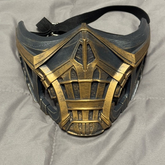 Cosplay scorpion mask euc - Picture 1 of 2